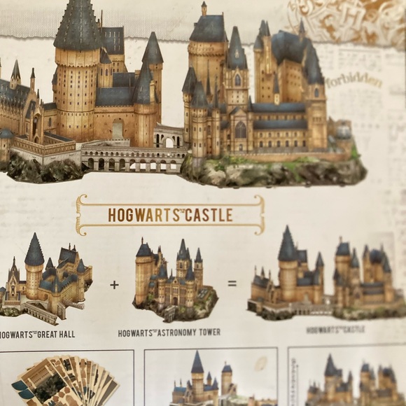 Harry Potter 3D Castle Puzzle - Picture 3 of 5